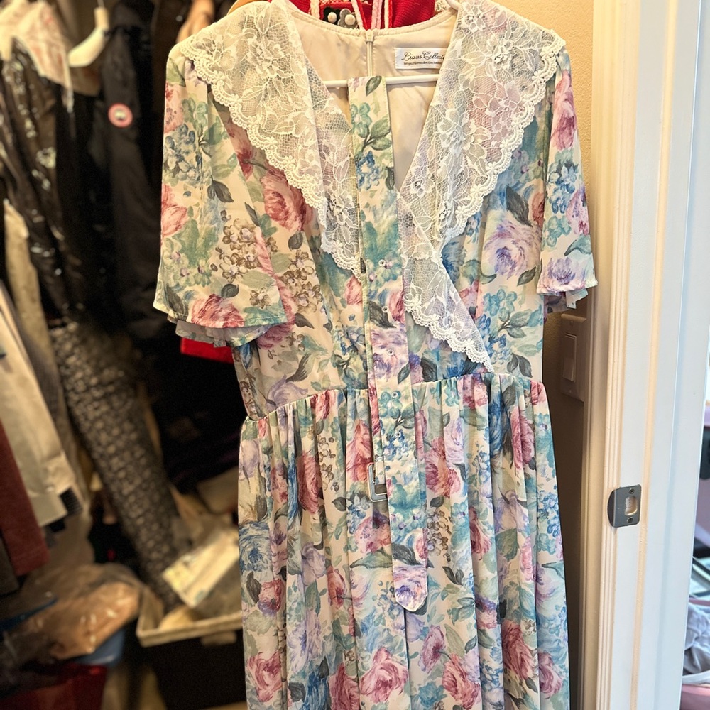 Retro vintage style floral lace dress M